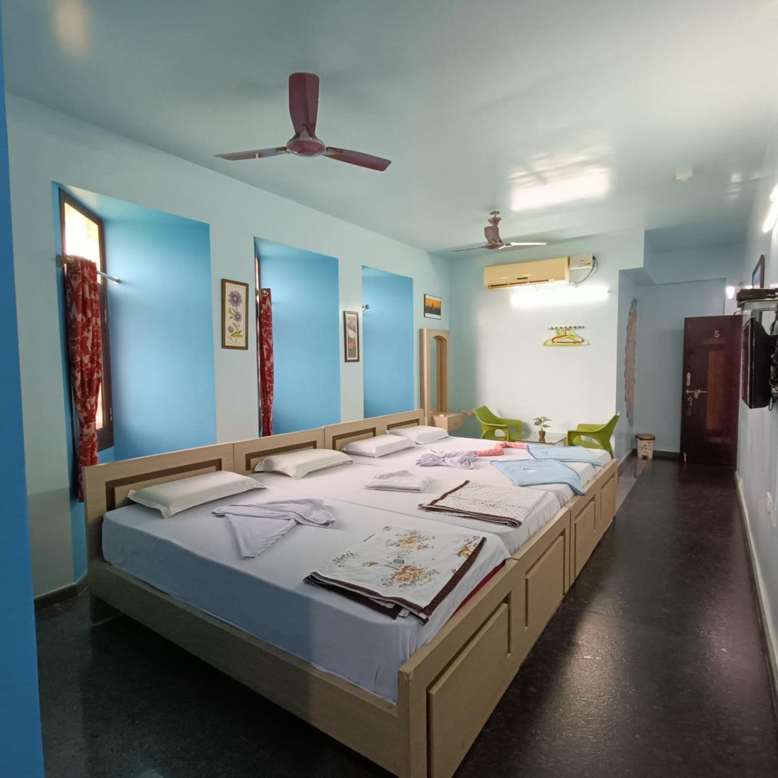 Mango Tree Homestay Хампи Экстерьер фото